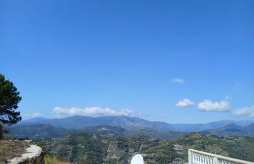 Villa dei Sogni, with private pool ,roof terrace and spectacular views of Monaco and Ligurian mountains - Foto 13