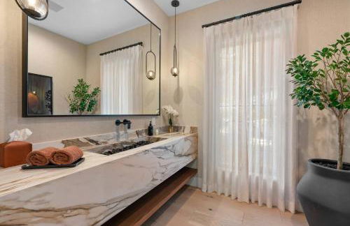 Linda Flora - Bel Air Oasis with Rooftop Deck - Foto 56