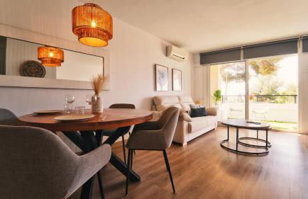 SeaHomes Vacations - Seafront Mediterranean Ap & PKG - Foto 11