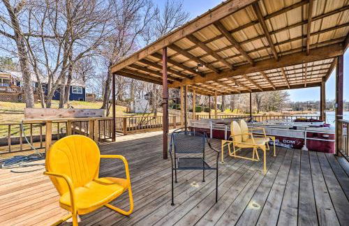 Lakefront Fort Towson Home Private Dock and 3 Decks - Foto 35