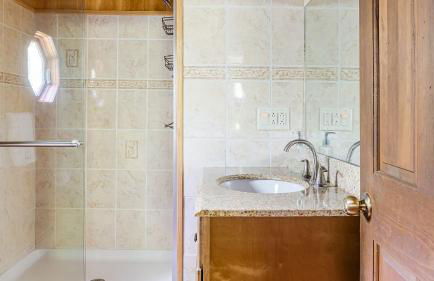 PoolHot Tub Firepit Near Hikes Shops Dining Cragswood Lodge by AvantStay - Foto 22