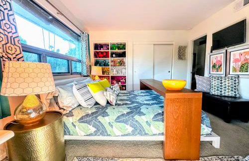 The Twin Palms Art House - vibrant, design-centric oasis, 2 mi to dowtown PS ID 3629 - Foto 29