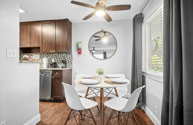 The Victor Apartments By Lowkl - Photo 15