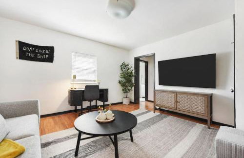 HostWise Stays - The Butler - Prime 1BR Butler St Apt, across from Umami - Foto 23