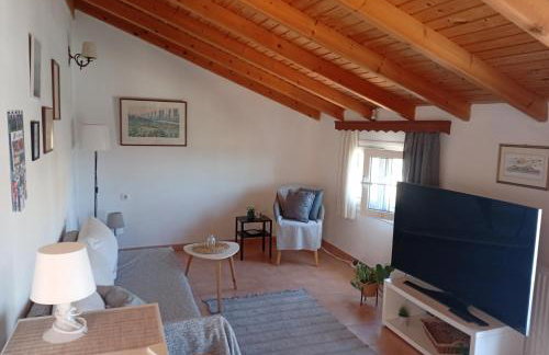 Cosy Loft Apartment, Argyrades - Photo 4