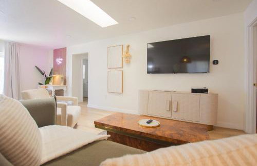 Bohemian ChiC SpaCation-Private HotTub-Close to Downtown-No Pet Fee! - Foto 25