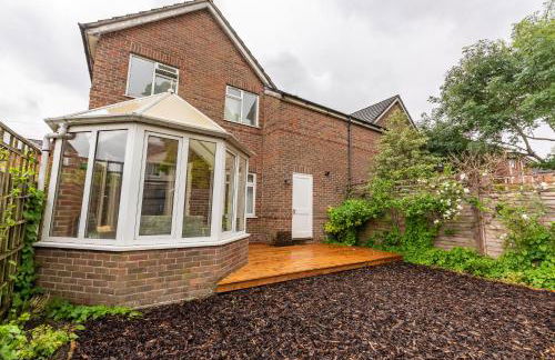 3 Bed Spacious Stylish House, Southampton - Off Road Parking & Private Garden - Sleeps 7, Close to City Centre - by Blue Puffin Stays - Photo 39