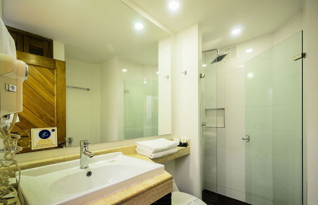 Travelers Suites Edificio Fontana Plaza - Photo 18