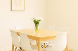 Holiday in LA- Koreatown Retreat with Free Parking, Pool and Sauna - Photo 3