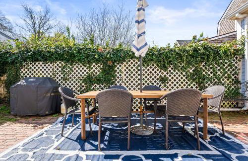 Historic Home and Cottage with Seaport View - Foto 36