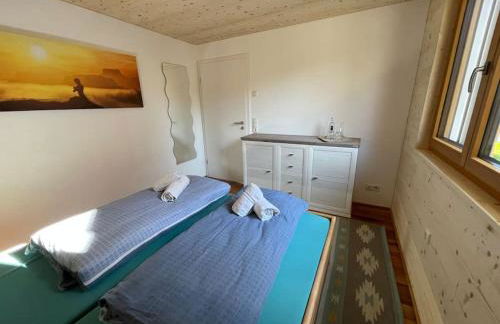 Zweistöckiges Natur-Holzhaus mit Berg- & Seesicht - Foto 17