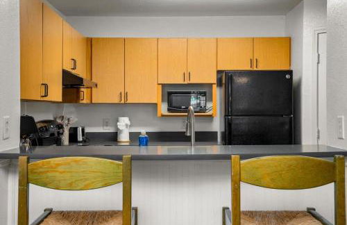 Long Term Stays Allowed Pet Friendly & Pool - Foto 27