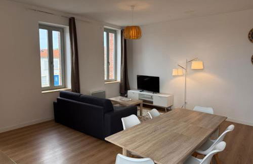 ABEILLE - 2 chambres et 1 canapé-lit, 1er étage, parking - Foto 16