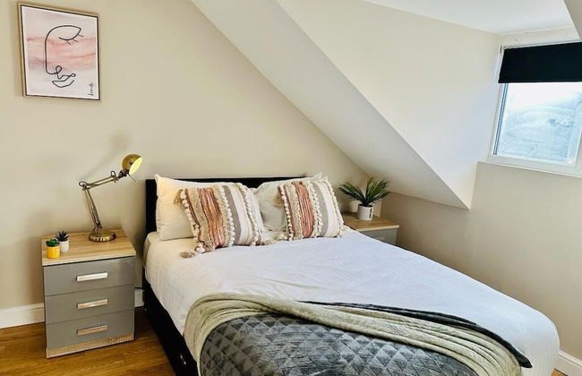 Beighton Hubs - Stay Angels - Photo 2