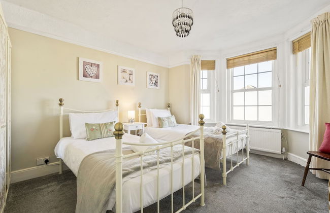 Family Friendly 3BR House w garden BBQ - Foto 6