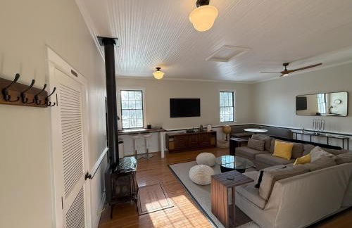 Schoolhouse No. 11 * Hudson Valley Upstate Getaway - Photo 18