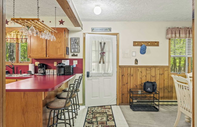 Shady Pines by Avantstay Enclosed Porch, Game Rooms, & Lake/beach Access! - Foto 13