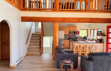 Secluded Mtn home by Purg, Hot Tub, Views! Pets ok - Photo 13