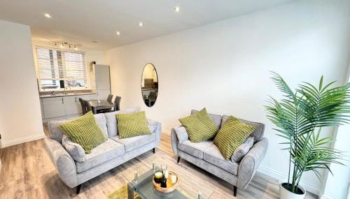 STUNNING APARTMENT - 2 DOUBLE BEDROOMS - EN-SUITE - FREE ALLOCATED PARKING - JQ QUARTER - BIRMINGHAM CITY CENTRE - SLEEPS 6 GUESTS - 2 BATHROOMs - Foto 3