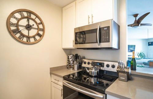 Sunny and Soothing Oceanfront Vistas - Foto 18