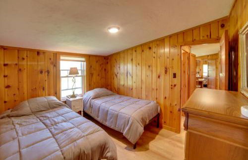 600 of Green Bay Frontage and Dock Cozy Cottage - Foto 18