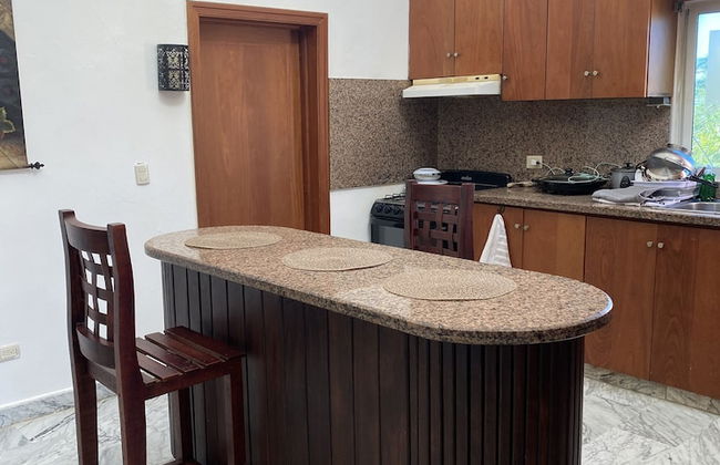 2 Minutes Walk to Beach Huge 3 bdrm Condo with Pool - Photo 29