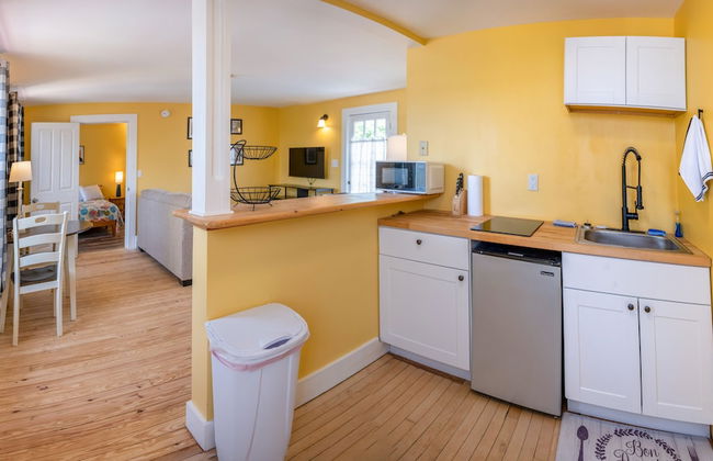 Historic 2 Cats Inn - Photo 4