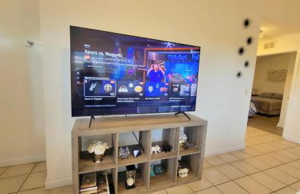 Stylish House Near UF, VA, & Downtown Gainesville - Foto 2