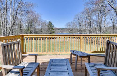 Shared Fire Pit and Kayaks Catskills Lake Retreat! - Foto 1