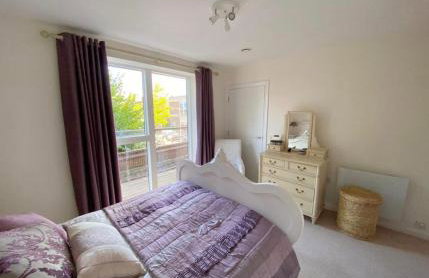 Luxury Two Bed Apartment w Car Parking, by Station - Foto 23