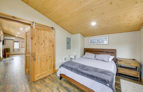 1 Mi to Waterfront Trails, Troy Home with Hot Tub! - Foto 10