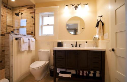 RedTail Inn - 3 Suites Sleeps up to 12 - Foto 71