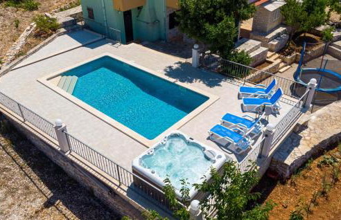 Pet Friendly Home In Cara - Photo 13