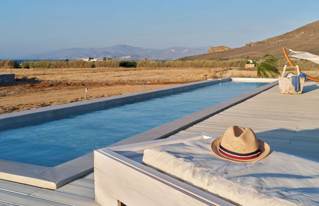 Blue and Green in Luxury - Photo 30