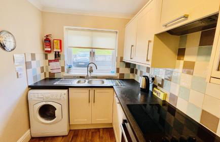 Orchard Cottage - Walking distance of the river, charming sunny patio, quiet location - Foto 10