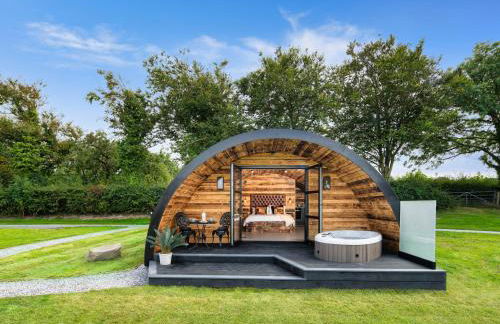 The Piglet Pod - Photo 1