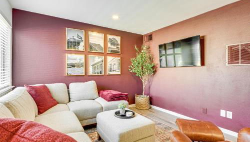 Convenient Bryan Townhome with Patio Less Than 3 Mi to AandM! - Foto 2