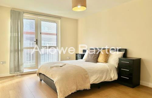 Modern 4-Bedroom House, Families and Contractors - Foto 1