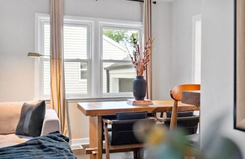 Relax & Play - 4BR Home with Game Room for Family & Outdoor Area - Foto 15