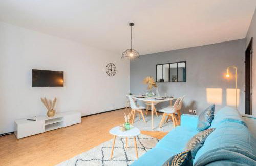 Grand T2 à 8mn de Lille et Stadium Terrasse et parking privé - Foto 13