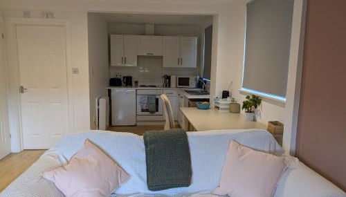Studio Apartment - Iver Heath - Photo 2