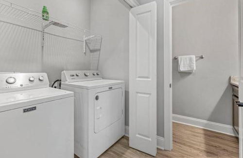 Luxury 2 Bedroom Townhouse #1 - Foto 8