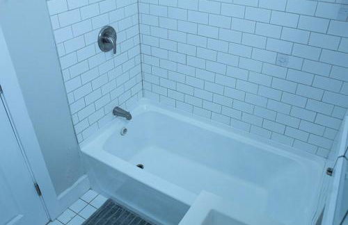 Modern 3BR Walk to Subway 2 Min to LOGAN Airport - Foto 13