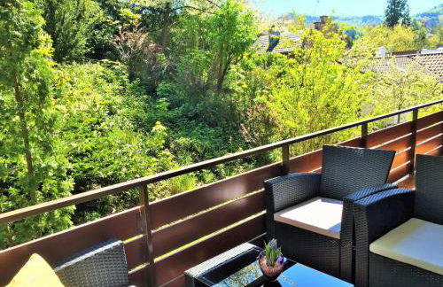 Apartment - zentrumsnah, eigener Parkplatz und großer Balkon ins Grüne - Foto 35