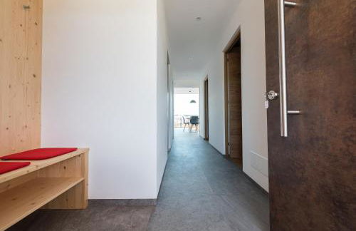 MESNERHOF CHALET - Ruhe, Rückzug & Südtiroler Charme mit kostenlosem Parken in der Tiefgarage - Photo 54