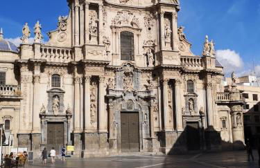 Serene mountain views Spacious garden and sole use of the 10x5m pool - Foto 51