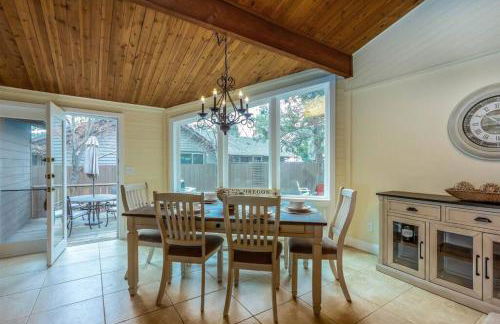 Broken Bow Getaway Pet Friendly Midtown - Photo 9