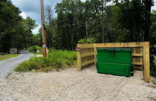 Coyote Cabin at Woodland Retreat at DeSoto beside DeSoto State Park - Foto 8