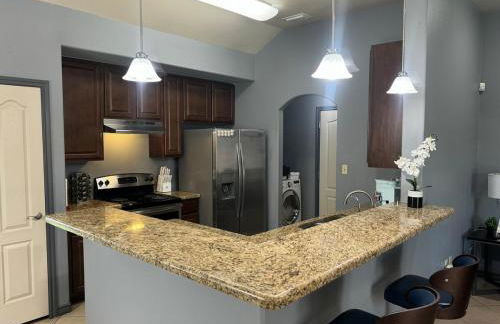 Charming 3-Bedroom Retreat in Prime Neighborhood - Foto 38