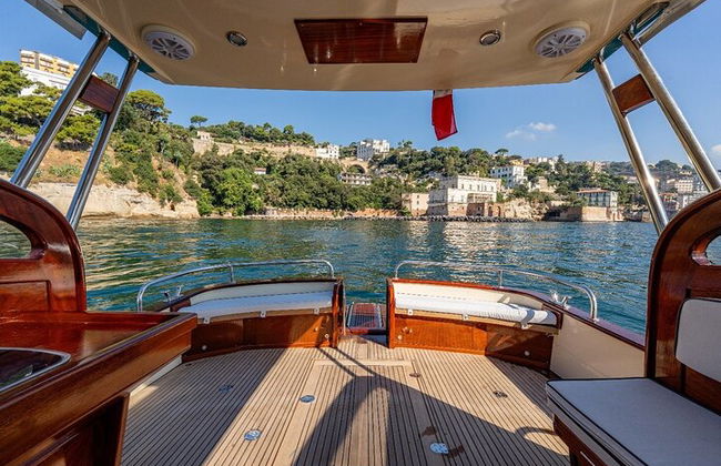 Excursión privada de un día en barco a Isquia y Procida - Escape exclusivo - Foto 7